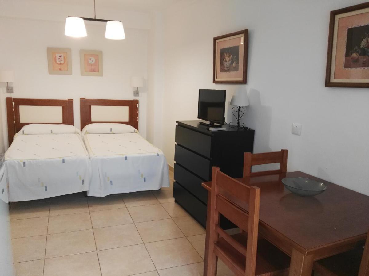 Apartamentos El Barrio Nerja Bagian luar foto