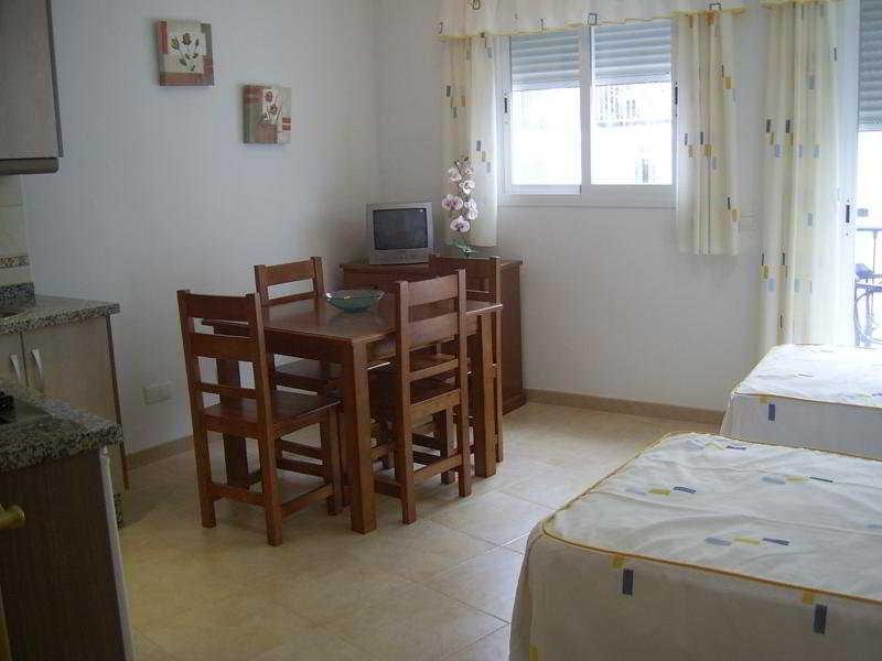 Apartamentos El Barrio Nerja Bagian luar foto